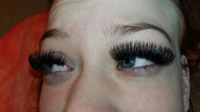 Жуткое «кустарное» наращивание ресниц