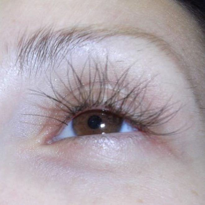 Жуткое «кустарное» наращивание ресниц