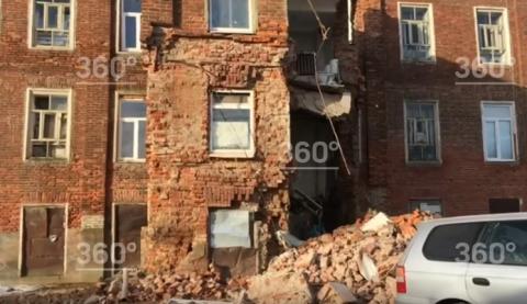 В Ногинске обрушилась стена населенного общежития, которому 122 года