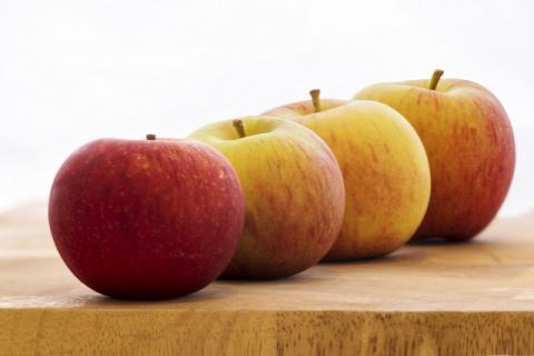 Выберите яблоко, которое вам нравится, а мы расскажем кое-что любопытное о вашем характере