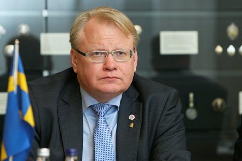 Минобороны Швеции прокомментировало завершение учений в России Глава минобороны Швеции Петер Хюльтквист