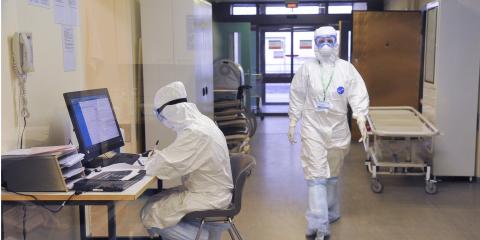 Врачи в больнице при коронавирусе Больница коронавирус