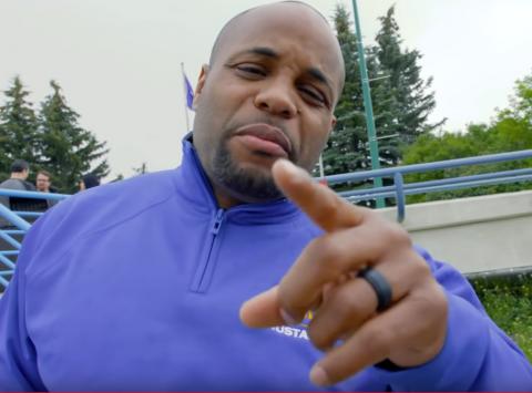 Даниель Кормье заявил, что защитит титул в полутяжелом весе Даниель Кормье заявил, что защитит титул до конца года