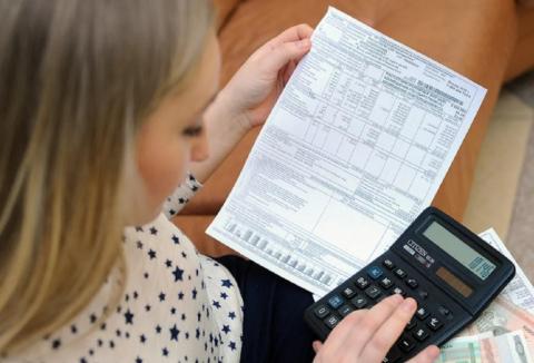 Девушка платежка ЖКХ платежные документы