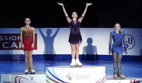 В Германии раскритиковали триумф российских фигуристок на чемпионате Европы российские фигуристки выиграли чемпионат Европы