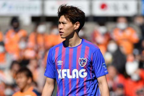 Полузащитник Кенто Хасимото