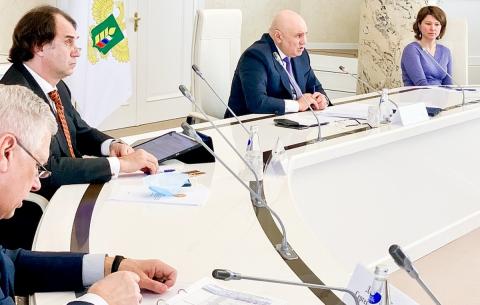 Джамбулат Хатуов проводит заседание оперштаба