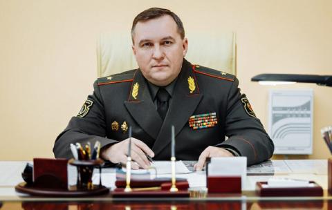 Министр обороны Белоруссии не исключил возможность применения оружия против протестующих Министр обороны Белоруссии Виктор Хренин