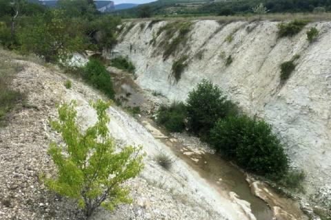В Крыму засуха вызвала пересыхание крупных рек и их притоков река Кача в Крыму