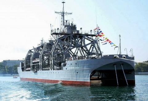 Старейшему судну российского флота исполнилось 105 лет Спасательное судно