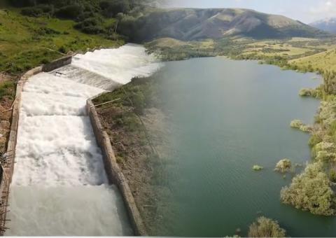 Видео с хлынувшей в Крым водой привело в восторг россиян