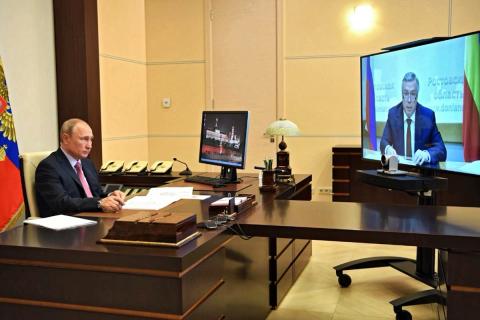 Президент поддержал намерение Голубева баллотироваться на очередной срок Владимир Путин и Василий Голубев