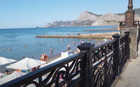 Пляж в Крыму