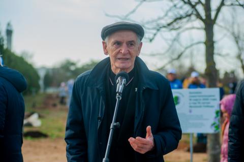 василий лановой сад памяти