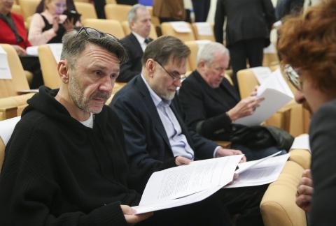 Фильм Сергея Шнурова о Хабаровске покажут в пятницу Фильм Сергея Шнурова о Хабаровске покажут в пятницу