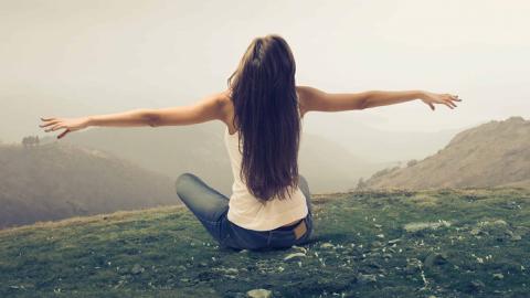 счастливая девушка