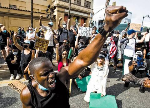 Пушков раскритиковал слова американского историка о России Акция протеста в США