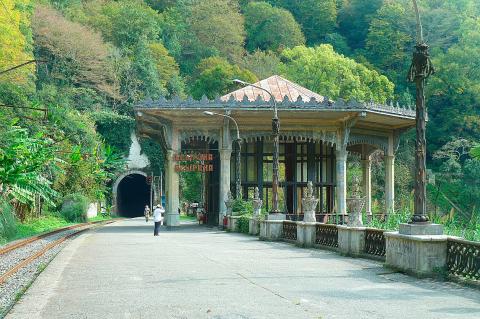 Из Ростова в Абхазию намерены запустить туристический поезд с 1 июля