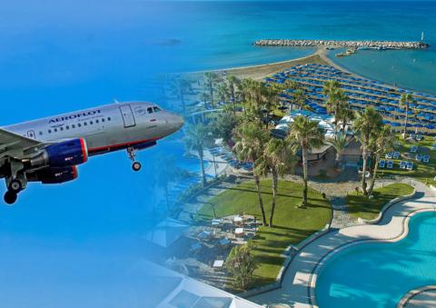 Коллаж: самолет из России летит на курорты Турции Коллаж: самолет из России в небе и курорт Турции