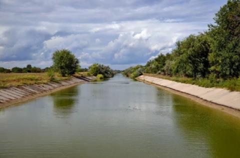 Источник воды в Северо-Крымском канале