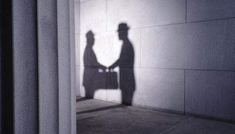 Российский бизнес «уйдет в тень» от санкций