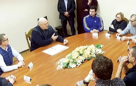 Блестящий ход Лукашенко - встреча с оппозицией