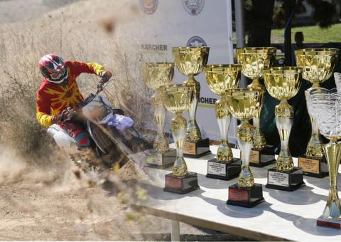 Мотогонка, Награды