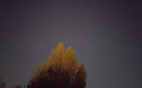 Спутники Starlink в небе