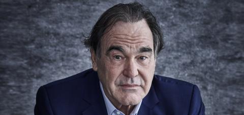 Оливер Стоун