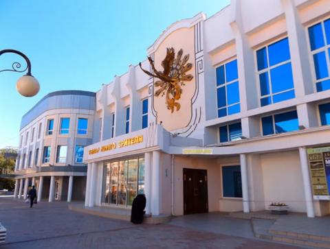 Вспышка коронавируса в астраханском театре