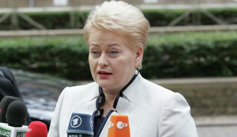 Грибаускайте грозит импичмент, в Литве ждут объяснений из-за ее тайной переписки