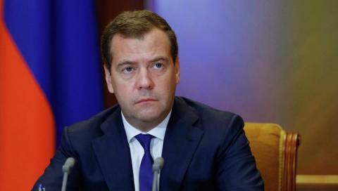 Дмитрию Медведеву рассказали, где взять деньги на выплату пенсий