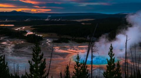 Супервулкан Йеллоустоун не шутит – власти закрыли для посещений национальный парк