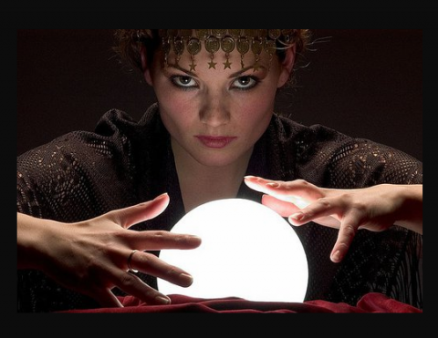 Ясновидящая Сьюзан де Вере, предсказавшая трагедию 11 сентября в США, озвучила тревожный прогноз на 2018 год 