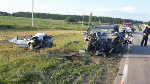 Смертельное ДТП в Липецкой области: погибли 5 человек Смертельное ДТП в Липецкой области: погибли 5 человек