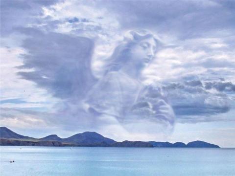 Знамение в небе над Техасом: белый ангел предупреждает американцев об опасности