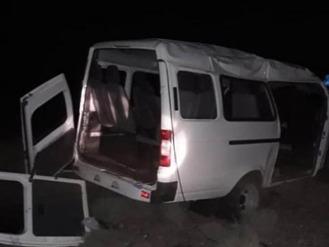 По дороге из Астрахани в Махачкалу опрокинулась «Газель», есть пострадавшие