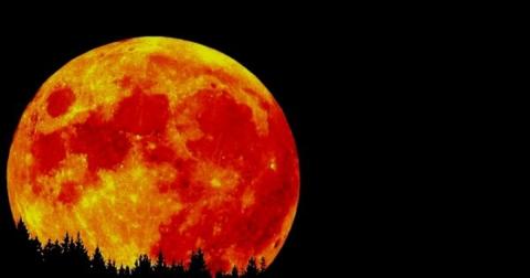 «Кровавая Луна» - Лунное затмение 27 июля 2018: что нельзя делать, опасности, что сделать обязательно, как привлечь деньги
