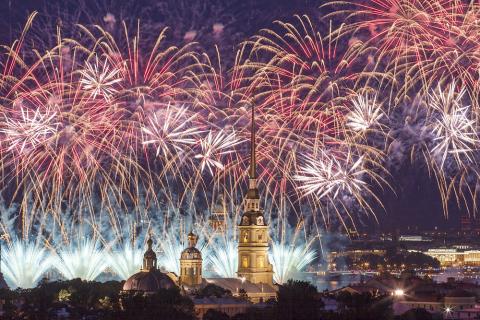 Салют 9 Мая 2019 в Санкт Петербурге в День Победы: где состоится, время проведения