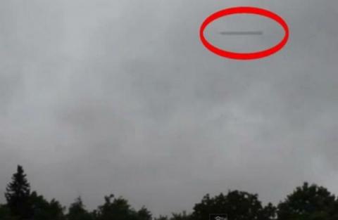 Огромный сигарообразный космический корабль наблюдает за МКС – уфологи