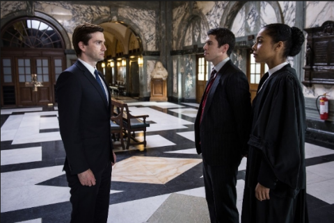 Топ мини-сериалов для просмотра дома