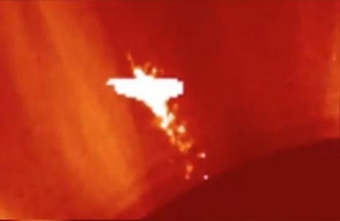 НЛО в форме ангела несколько раз видели возле Солнца за последние шесть лет