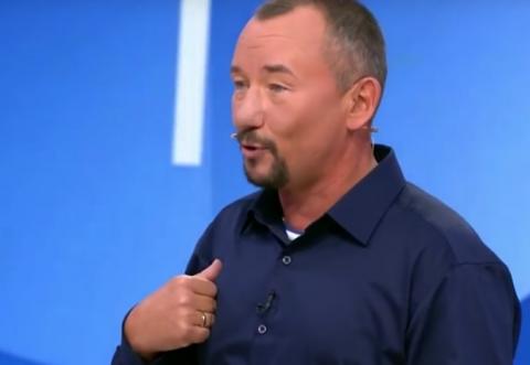 На телеведущего Артема Шейнина наложат взыскание за мат в прямом эфире после проигрыша российской сборной