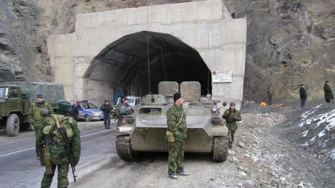 Дагестан: в ходе ликвидации главаря «харачинской» банды погиб боец спецназа Дагестан: в ходе ликвидации главаря «харачинской» банды погиб боец спецназа