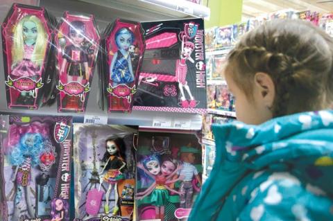 Куклы-монстры влияют на самооценку девочек – психологи