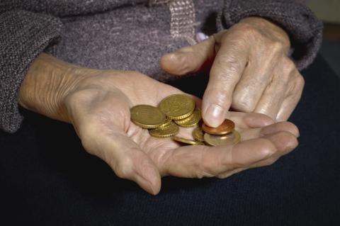 деньги копейки руки