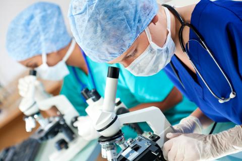 Врачи-инфекционисты