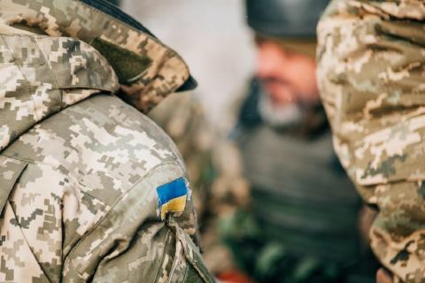 Сколько зарабатывают украинские военные в Донбассе Стало известно, за какие деньги украинцы едут на Донбасс воевать и умирать