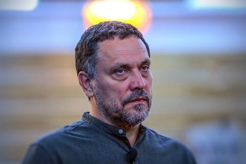 Максим Шевченко указал на связь между выплатами врачам и истинным числом зараженных