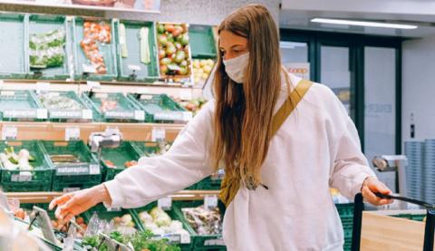 Запрет на обслуживание климентов без масок в Крыму